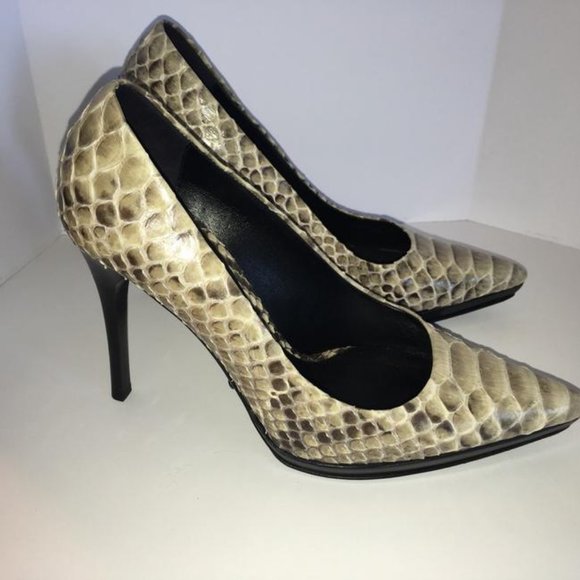 Burberry Unworn Python Snakeskin Stilleto Pumps Size 38 8 - Picture 2 of 5